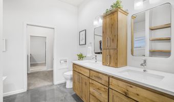 256 Snake River Dr, American Falls, ID 83211