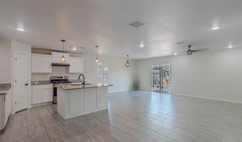 415 Valle Los Nogales Dr, Socorro, TX 79927