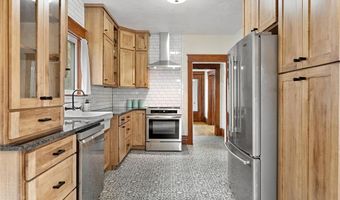 701 11th St NW, Austin, MN 55912