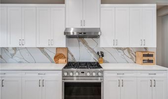 12961 Davona Dl, Apple Valley, CA 92308