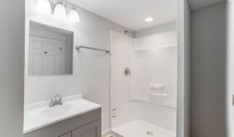 110 E 6TH St, Laurel, DE 19956