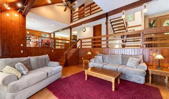 71 Phillips Ln, Glocester, RI 02814