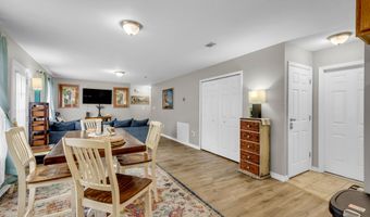 6122 E Jackson St, Bay St. Louis, MS 39520