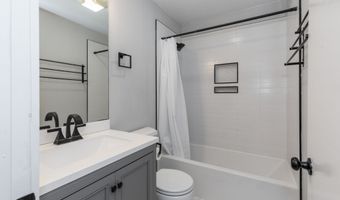 12 Beach St, Bethel, CT 06801