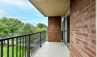 1300 ARMY NAVY Dr 425, Arlington, VA 22202