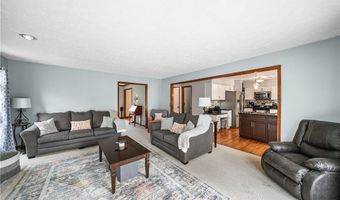 350 Aspen Ct, Aurora, OH 44202