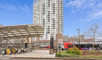 1300 ARMY NAVY Dr #625, Arlington, VA 22202