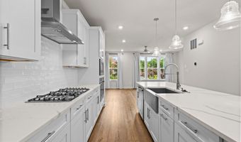 818 S GREENBRIER St, Arlington, VA 22204