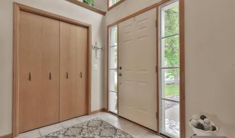 3730 Tower Pond Dr, Anoka, MN 55303