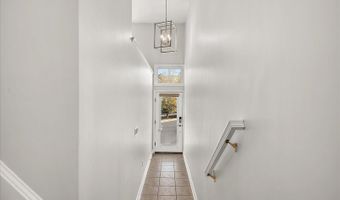 10900 HOLYSTONE Ln 503, Berlin, MD 21811