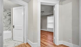 960 Whittier Ave, Akron, OH 44320