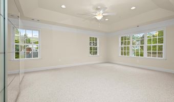 6005 ROOSEVELT St, Bethesda, MD 20817