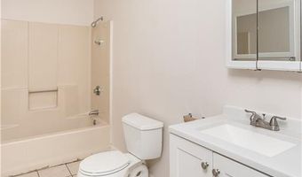 60 SPRING St, Lincoln, RI 02838