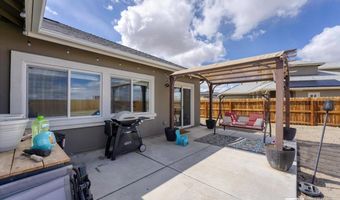 2212 Windrow Dr, Fernley, NV 89408