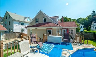 17 Marden St, Cranston, RI 02910