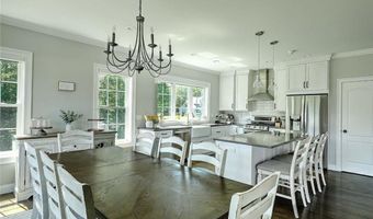 1 W Farm Rd, Smithfield, RI 02917