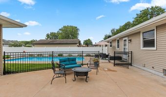 1718 SCHAEFER Cir, Appleton, WI 54915