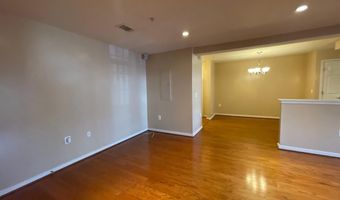 4061 S FOUR MILE RUN Dr 301, Arlington, VA 22204