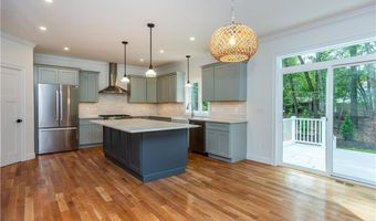 44 Saddlebrook Dr, Warwick, RI 02818
