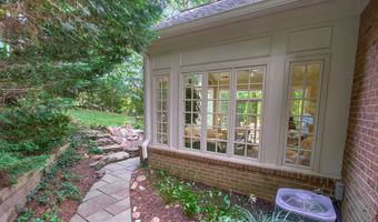 7565 MARSHALL Dr, Annandale, VA 22003