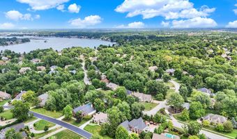 9015 Admirals Pointe Dr, Indianapolis, IN 46236