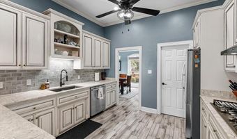 5020 Sweetwater Dr, Benton, LA 71006