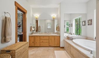 30000 N CARIBOU Ave, Athol, ID 83801