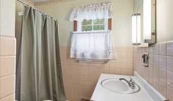 136 Cherry Ln, Burlington, VT 05401