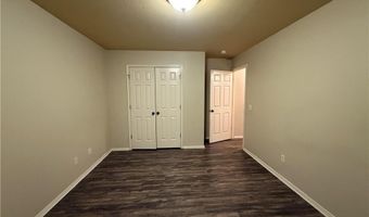 2 Radcliffe Dr, Bella Vista, AR 72714