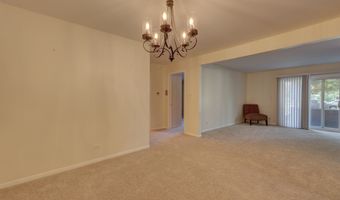 1030 S FERNANDEZ Ave 1T, Arlington Heights, IL 60005