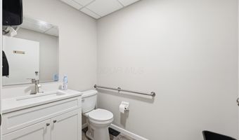 1287 Worthington Woods Blvd, Columbus, OH 43085