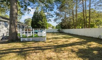 21 Lake Dr, North Kingstown, RI 02852