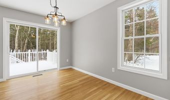 6 Mulberry Ln, Amherst, NH 03031