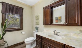 11 Renfrew Ave, Middletown, RI 02842