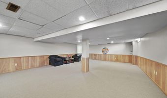 520 Meadowbrook Dr, Adrian, MI 49221