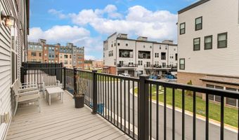 20328 NEWFOUNDLAND Sq, Ashburn, VA 20147