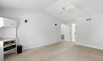477 Redwood Forest Dr, Ballwin, MO 63021