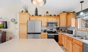 915 Wildflower Ct, Amery, WI 54001