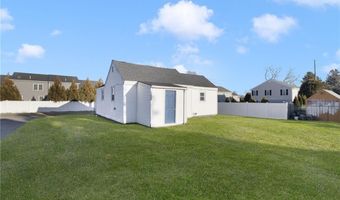 1609 W Main Rd, Middletown, RI 02842