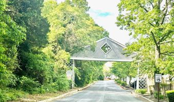 27 Oyster Bay, Absecon, NJ 08201