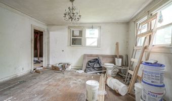 2213 Noble St, Anderson, IN 46016