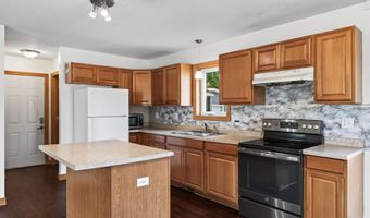 208 Clay St, Anoka, MN 55303