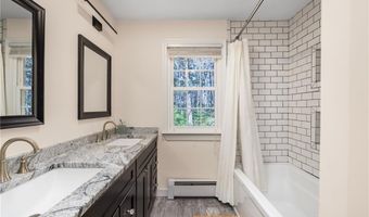 35 Hallville Rd, Exeter, RI 02822