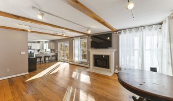 704 Cherry Brook Rd, Canton, CT 06019