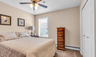 82 Spinnaker Ct, Bayville, NJ 08721