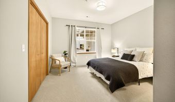 920 Mountain Meadows Cir, Ashland, OR 97520