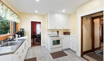 49 Western Ave, Bath, ME 04530
