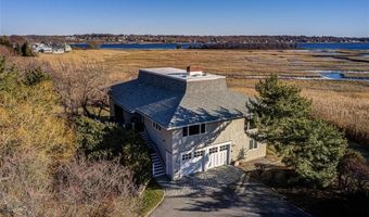 377 Rumstick Rd, Barrington, RI 02806