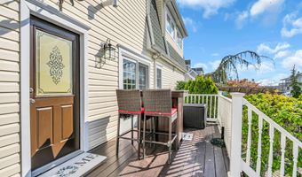 221 Magnolia Dr, Bayville, NJ 08721