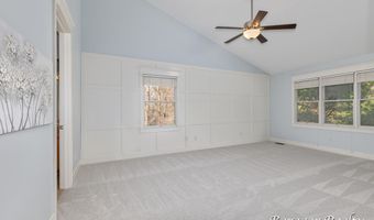 8790 Laurel Ridge Dr SE, Alto, MI 49302